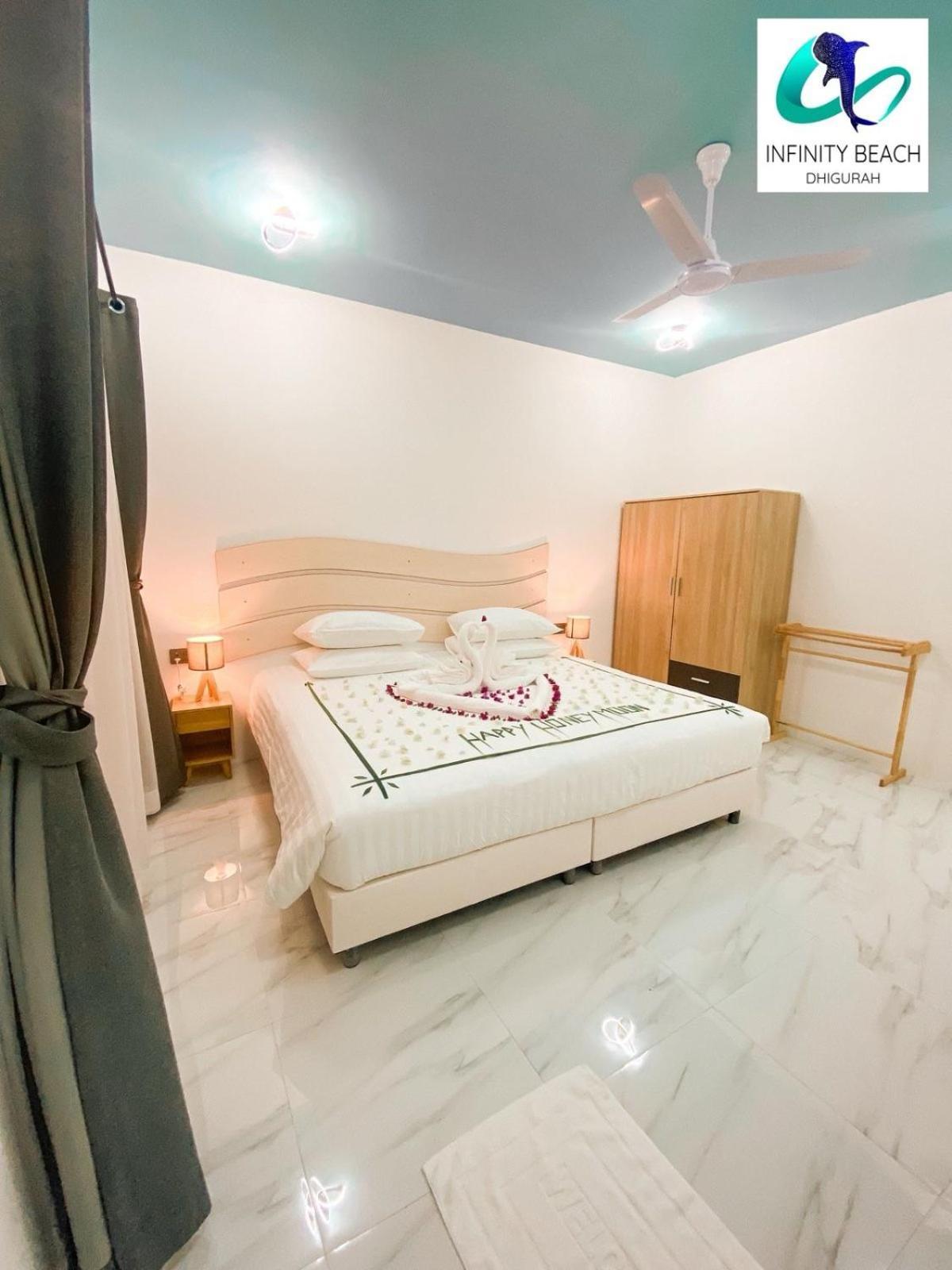 Infinity Beach Dhigurah Dhigurah  Buitenkant foto
